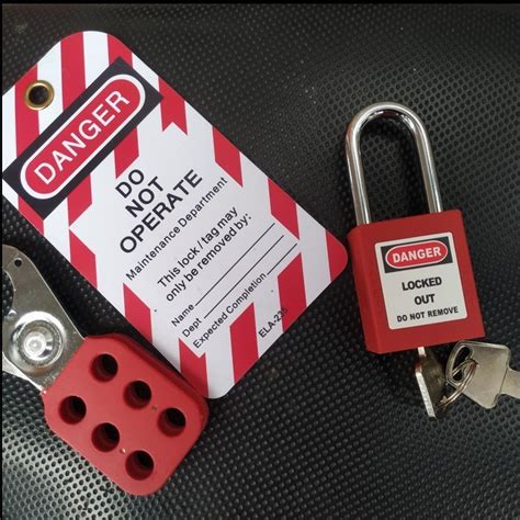 GEMBOK LOTO SET HASP LOCK DAN TAG PVC .